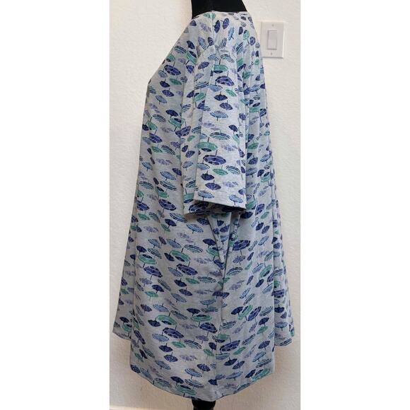 Catherines Gray Knit Umbrella Print Short Sleeve Top Size 2X NWOT - Picture 2 of 4